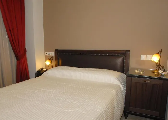 فندق Filoxenia 2*